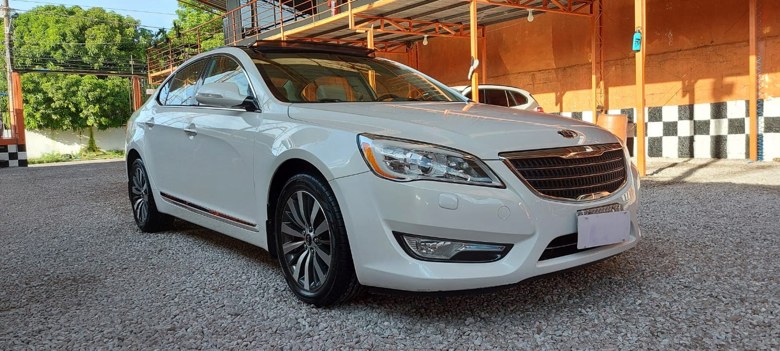 Kia Cadenza 2012